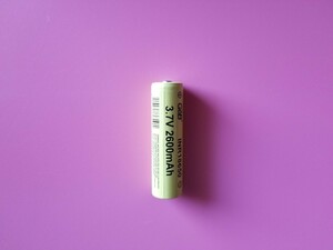 保護回路付き18650充電バッテリー 2600mAh ボタンタイプ