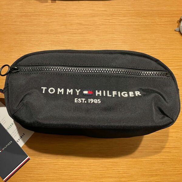 TOMMY HILFIGER トミーヒルフィガー　ポーチ セカンドバッグ AM0AM0760ブラック
