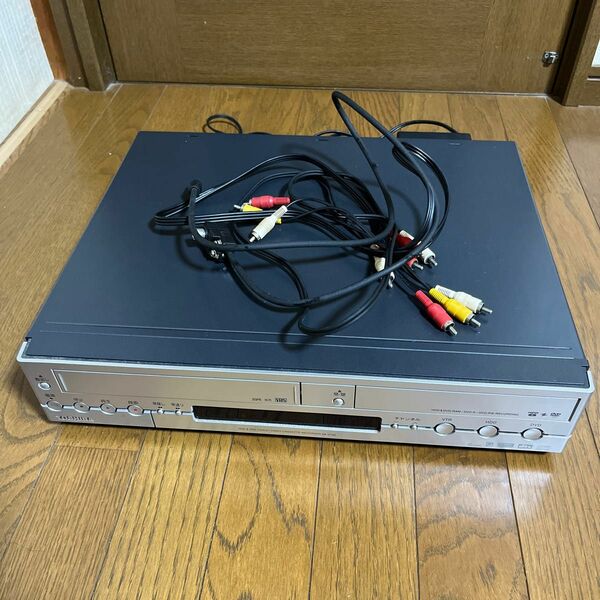 TOSHIBA VTR一体型HDD&DVDビデオレコーダー　ジャンク