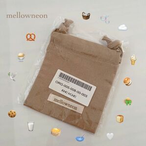 新品 mellowneon * simple logo pouch