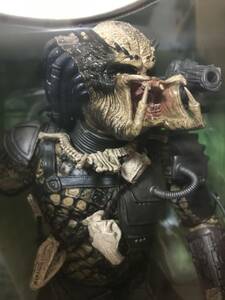 PREDATOR 12 INCH 　プレデター　12インチ　フィギュア　新品 McFARLANE TOYS