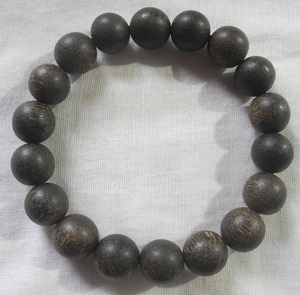  Vietnam production . tree beads bracele water ... superior article! is good fragrance & wood grain ④ genuine article 19g 12mm Buddhist altar fittings ..agarwood healing aroma 