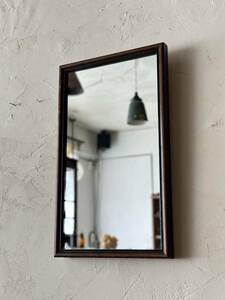 鏡　ヴィンテージ　木枠　木製　古木　壁掛け　ミラー　ヴィンテージミラー　クラシック　古家具　インテリア　ディスプレイ　、