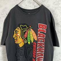 NHL シカゴ・ブラックホークス 半袖Tシャツ　ビッグプリントロゴ　サイズM_画像1