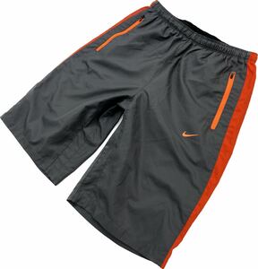 NIKE ☆ 春夏の必需品◎ ナイロン ショートパンツ ハーフパンツ オレンジ グレー M スポーツ トレーニング ランニング ナイキ■Ja6103