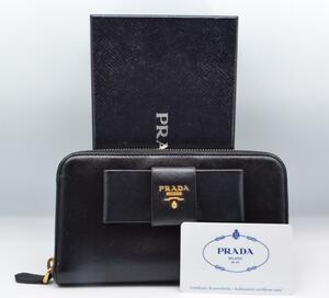 プラダ　PRADA　長財布　1M0506　サフィアーノ　黒　ラウンドファスナー