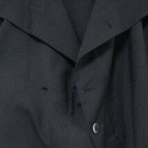 美品 18AW 132.5 ISSEY MIYAKE イッセイミヤケ ベルテッド シングル デザインジャケット ハーフコート サイズ3 ブラック C0603_画像3