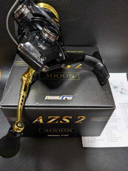 　アズーロ　AZS2-3000S スピニングリール 新品未使用　ＰＥライン0.8号150m 0.6号200m