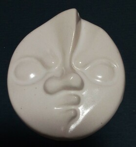 * the first soup Okamoto Taro sun. face ( white ) sun. . Osaka ten thousand . memory relief ornament extract poEXPO'70