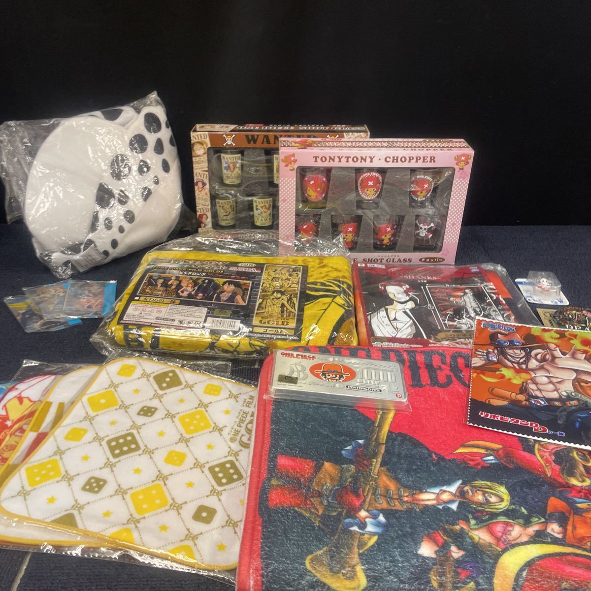 ヤフオク! -「ワンピース トラファルガーロー 帽子」の落札相場・落札価格