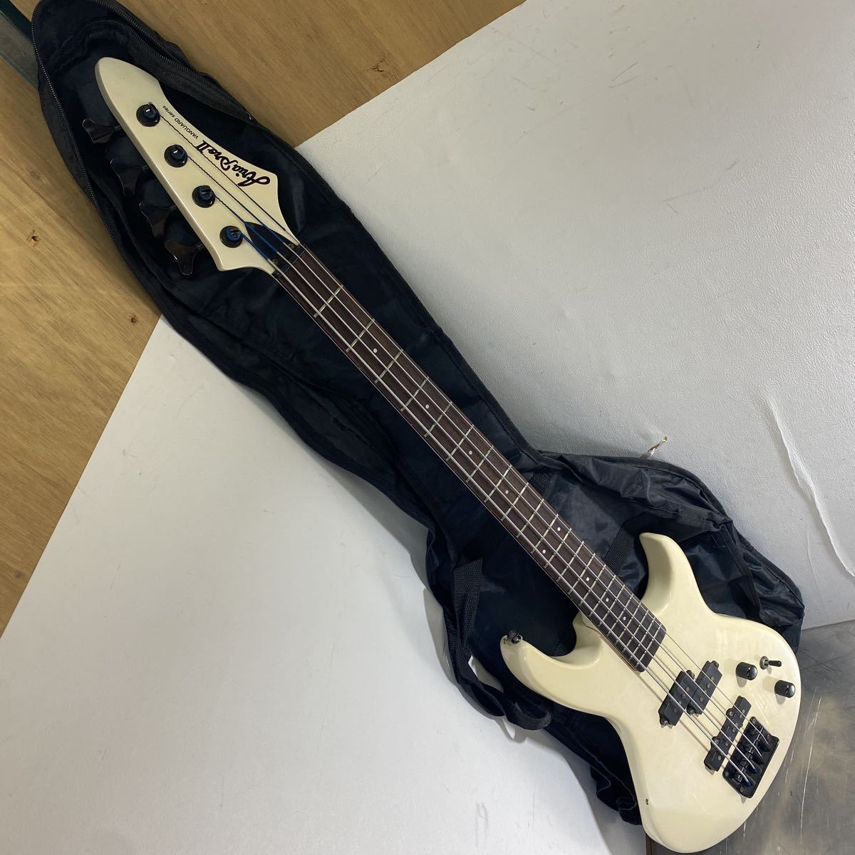 ヤフオク! -「vanguard」(Aria Pro II) (エレキベース本体)の落札相場