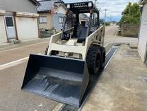 ボブキャット　743　4気筒ディーゼル　4WD　バケット幅140Cm　最大荷重780Kg　小型特殊車　ジョブサン　_画像4