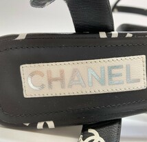 石k230607)CHANEL　シャネル　サンダル ココマーク　ロゴ　 レディース ブラック×ホワイト　372/1　24.5cm　230619 G1-6_画像5