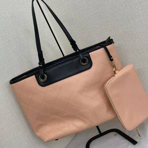 CHARLES ＆ KEITH　チャールズ&キース　トートバッグ ショルダーバッグ ポーチ付き　no.51