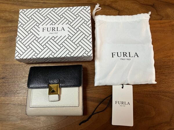 FURLA 三つ折り財布　ブラック×ベージュ×ホワイト ミニ財布 小銭入れ 箱付き 保存袋　レザー 