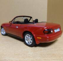 1/18 マツダ MX-5 1989 レッド MAZDA MX-5 SPIDER ノレブ製ダイキャスト製ミニカー_画像3