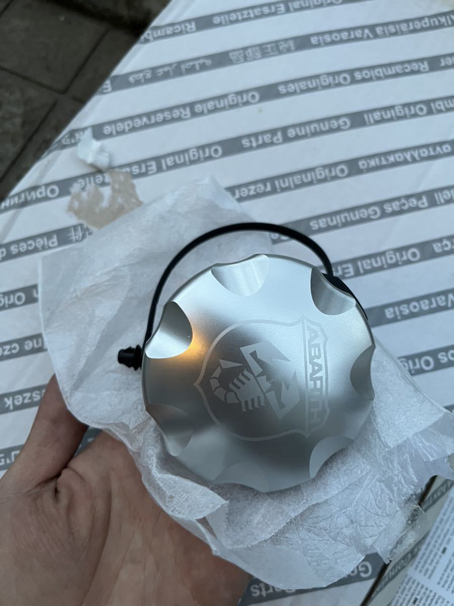 ヤフオク! -「アバルト フューエルキャップ」の落札相場・落札価格