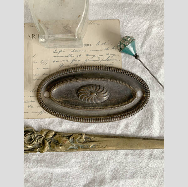 フランス 1900-30s オーナメント ハンドル 真鍮 ボタニカル ネジ DIY 家具 チェスト 椅子 テーブル 引き出し ドロワー 骨董 アンティーク