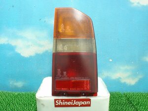 * TD01W Suzuki Escudo задний фонарь правый задний фонарь тормоз лампа Koito 220-3224 228020JJ