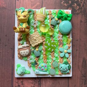 ハンドメイド ハンドミラー 鏡 リーフィア ポケモン ホィップデコ スイーツデコ