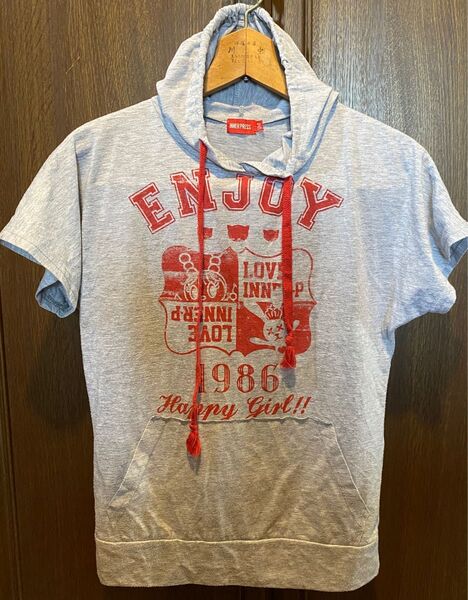 半袖パーカー★薄手 半袖 ★ フード付きTシャツ★サイズ130★ハートバーン