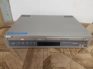 家電15】SONY ソニー VHS ビデオ一体型 DVDプレイヤー SLV-D33V ビデオ カセットレコーダー ビデオデッキ VHSビデオデッキ 現状