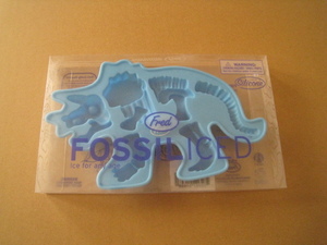 FRED/フレッド　アイストレー ダイナソー　トリケラトプス 　チョコレート型＆氷型　製氷器　製氷皿　ブルー