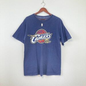 クリーブランド・キャバリアーズ　Cleveland Cavaliers バスケットボール Tシャツ ネイビー 紺色 半袖 プリント ロゴ スポーツ カジュアル