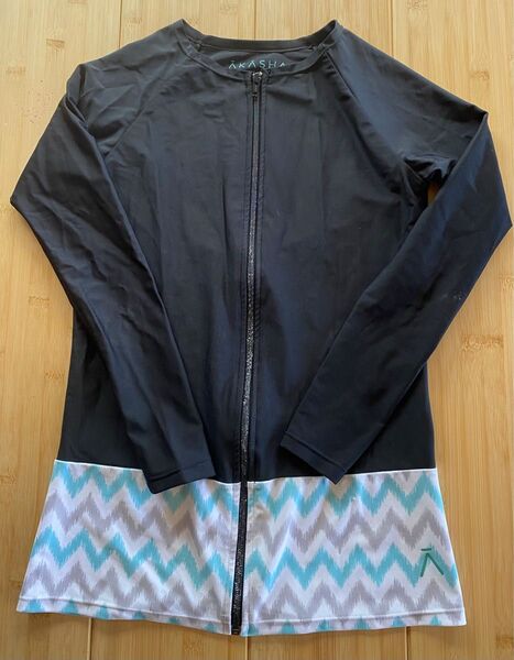 AKASHA Sea Clothing アカシャ ビーチウェアフロントジップ ラッシュガード サイズF