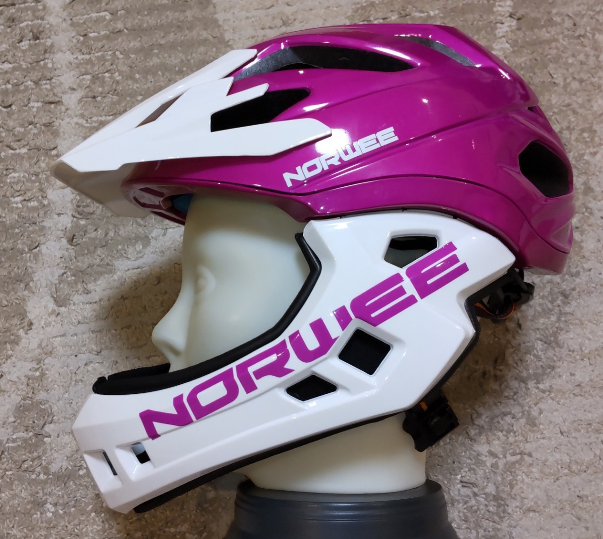 ストライダー】子供用 フルフェイスヘルメット『NORWEE(ノーウェー