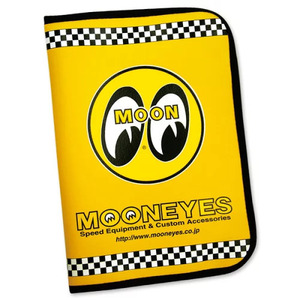 MOON EYEBALL チェッカー タイトル ホルダー【車検証入れ】/アメリカン雑貨 MOONEYES ムーンアイズ 車 バイク オシャレ アイボール