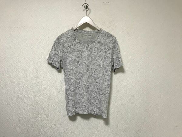 本物キャサリンハムネットロンドンKATHARINEHAMNETTコットンVネック半袖Tシャツメンズアメカジサーフビジネススーツグレー柄白S日本製