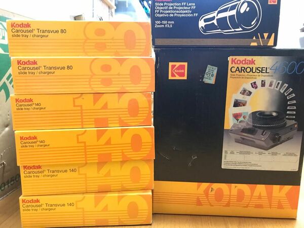 Kodak 4600 Carousel Projector & lens & 6 trays