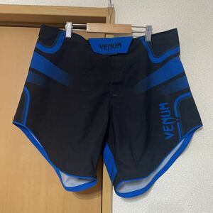 ヴェナム　venum ファイトショーツ　Lサイズ　キックボクシング　ムエタイ