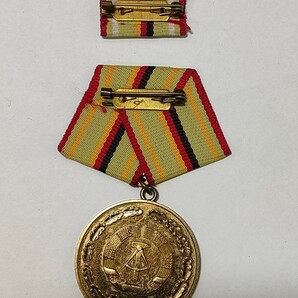 東ドイツ 勲章 ジャンクの画像3