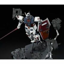 プレミアムバンダイ　限定　ＭＧ 1/100 フルアーマー・ガンダム（GUNDAM THUNDERBOLT版） ラストセッションＶｅｒ． 未組立 新品_画像3