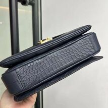 クロコダイル本革 ワニ革 レディースバッグ 腹部革マット仕上げ ショルダーバッグ 肩掛け 斜めがけ ハンドバッグ 2WAY ミニバッグ 紺色_画像8