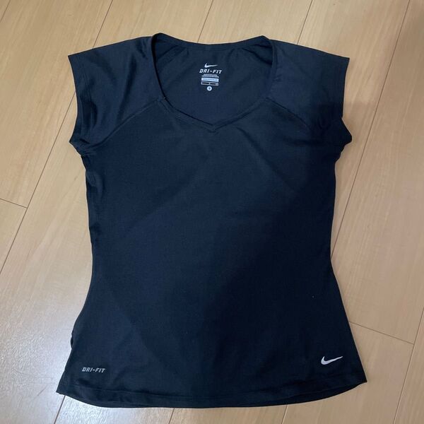 NIKEドライフィットシャツS