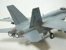 F/A-18E スーパーホーネット VFA-115 Eagles 1/72 完成品 アカデミー 第5空母航空団 ロナルド・レーガン アメリカ 米海軍 厚木岩国横須賀_画像7