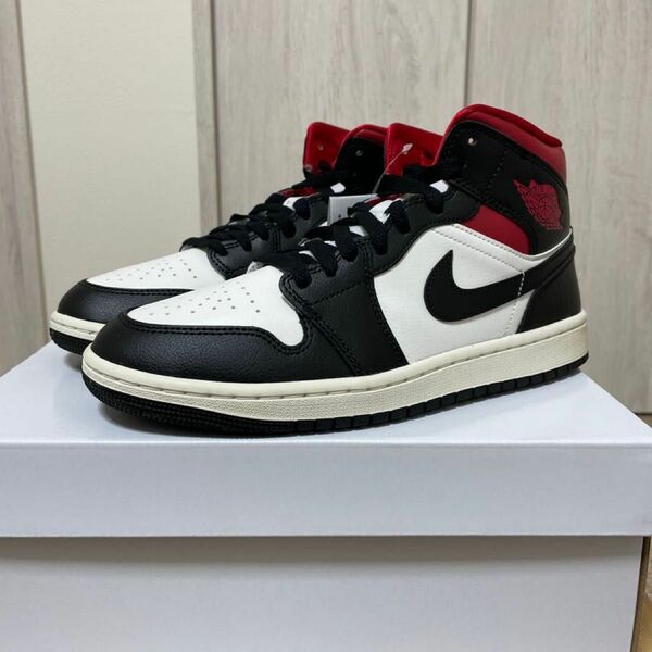 Nike W Air Jordan 1 Mid "Black/Gym Red"ナイキ ウィメンズ エアジョーダン1 