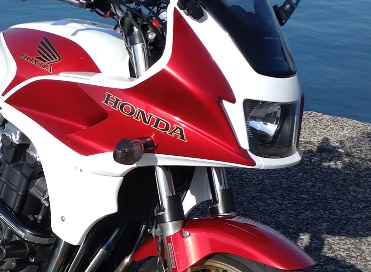 サイドカバー CB1300の値段と価格推移は?|14件の売買データから