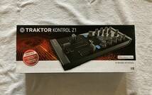 TRAKTOR KONTROL　Z1 ミキシングコントローラー　DJ機材　音楽機材　通電確認　元箱付き_画像1