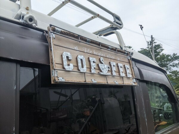 おしゃれなキッチンカー キッチンカー カフェ 移動販売車 壁掛け看板②#CAFE #COFFEE #ケータリングカー #店舗什器 #珈琲 