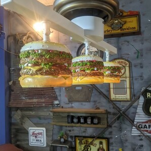 バーガーズカフェ シーリングライト 3連結式 天井照明 バーガーライト #ハンバーガー#アメリカンダイナー #店舗什器 #アメリカンランプ の画像1