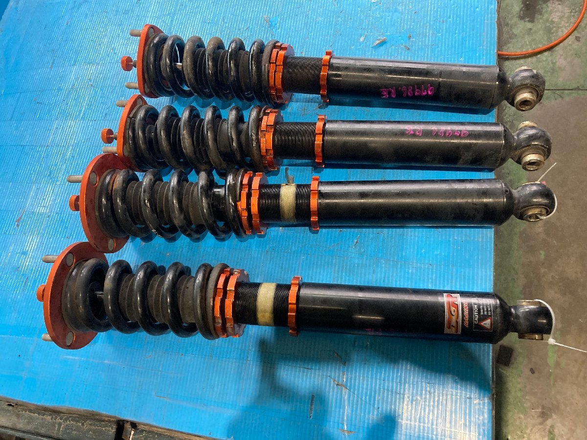 本物保証】 クラウンGRS180/182/184/200 フルタップ式 車高調の中古品