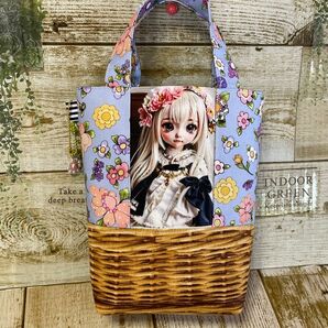 ハンドメイド　ミニトートバッグ 可愛い女の子　ドール　パネル　お散歩バッグ