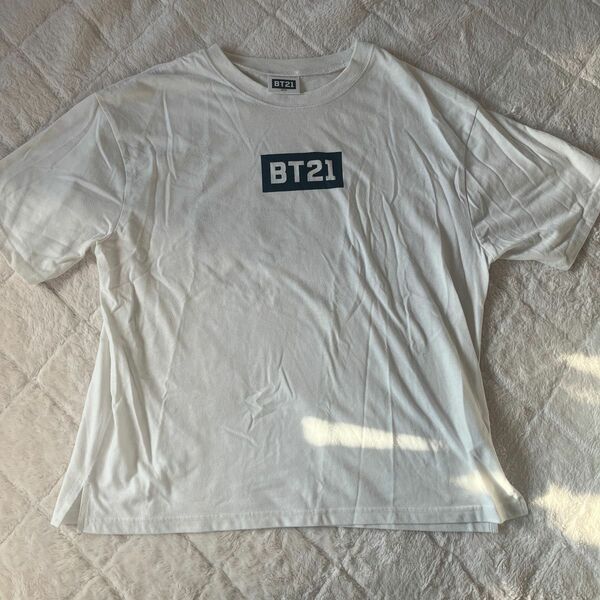 BT21のTシャツ