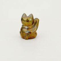 【美品】天然石　キャルコパイライト　招き猫　縁起物　ゴールドカラー　金運　猫　キャット　幸運　ラッキーモチーフ　手彫り_画像3