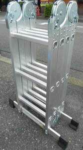  used * Manufacturers unknown step‐ladder 