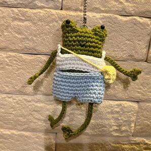 カエルの編みぐるみチャーム